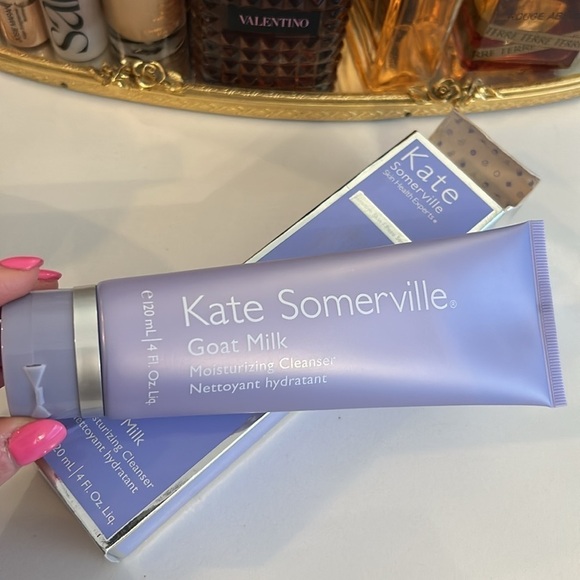 Kate Somerville Goat Milk Moisturizing Cleanser, Gentle Daily Face Wash - Picture 2 of 7